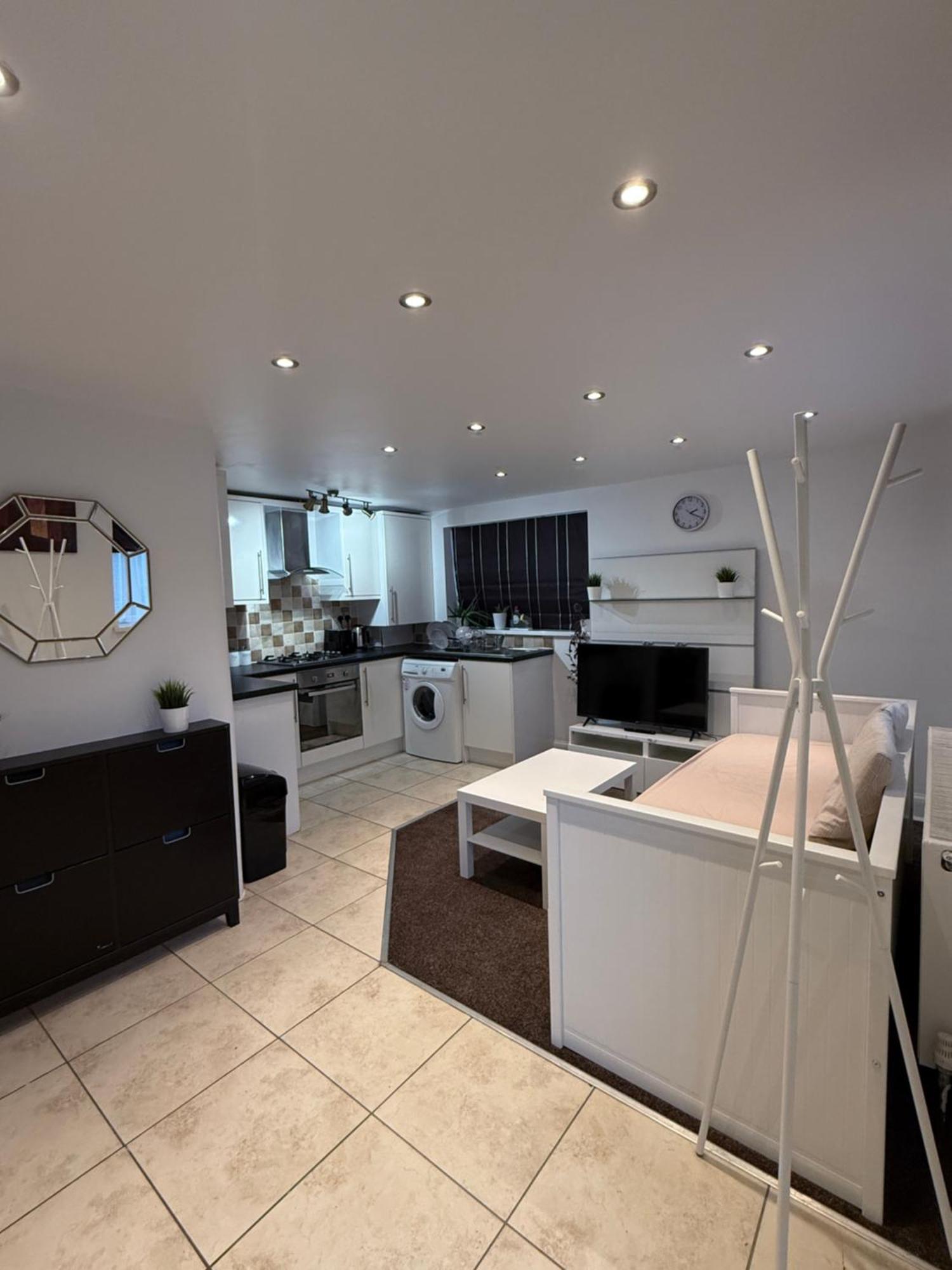Cosy Guest Suite, West London Hounslow Exterior foto